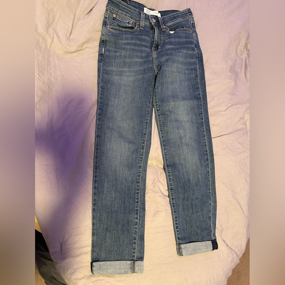 Levi’s Mid-rise Boyfriend Jeans